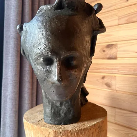 Wooden Stage Homes بيت للعطل *