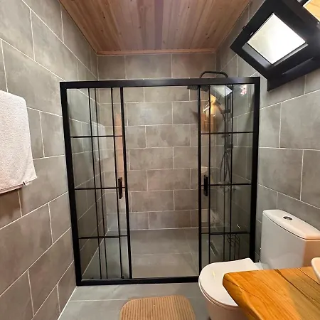 Wooden Stage Homes بيت للعطل