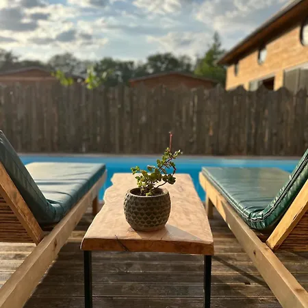 بيت للعطل Wooden Stage Homes *