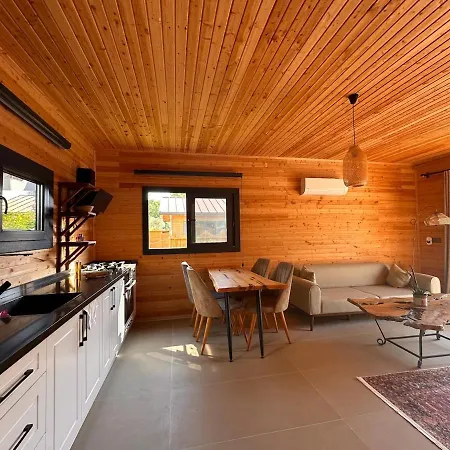 Wooden Stage Homes بيت للعطل