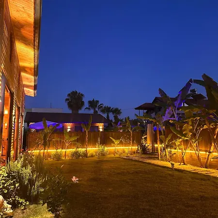 Wooden Stage Homes بيت للعطل فتحية