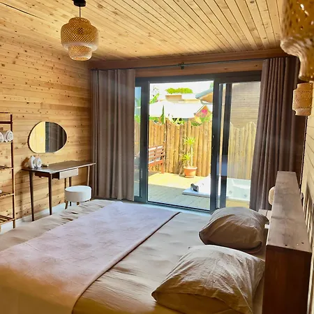 Wooden Stage Homes بيت للعطل *