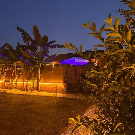 Wooden Stage Homes بيت للعطل