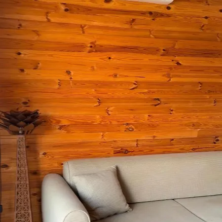 Wooden Stage Homes * Φετιγιέ
