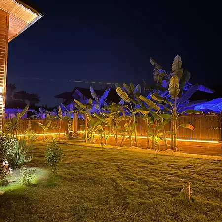 بيت للعطل Wooden Stage Homes *