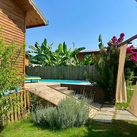 Wooden Stage Homes بيت للعطل