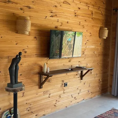 بيت للعطل Wooden Stage Homes فتحية