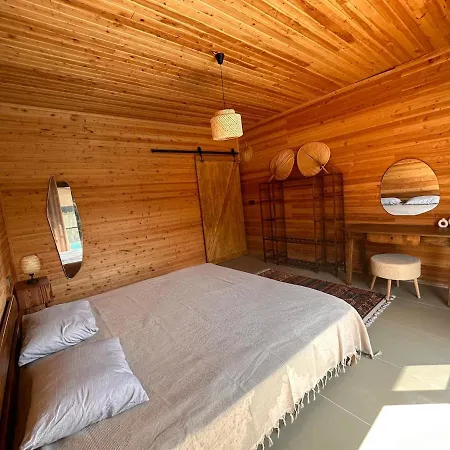 Wooden Stage Homes 度假居